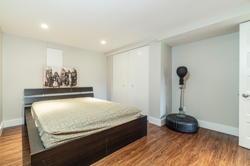 2460 Mathers Avenue, West Vancouver, BC 