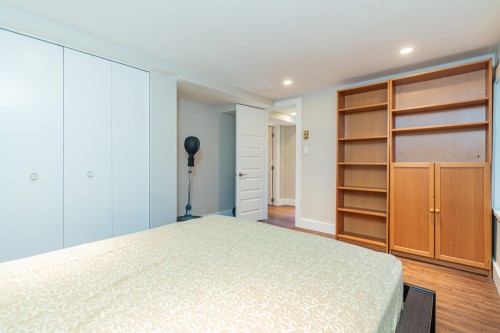 2460 Mathers Avenue, West Vancouver, BC 