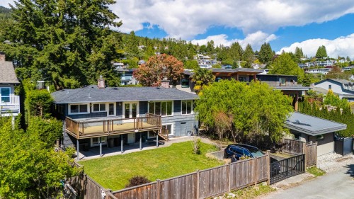 2460 Mathers Avenue, West Vancouver, BC 