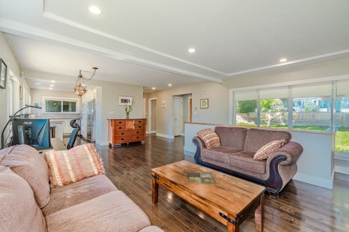 2460 Mathers Avenue, West Vancouver, BC 