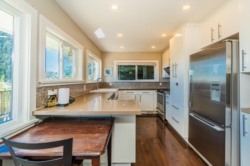 2460 Mathers Avenue, West Vancouver, BC 