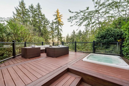 3714 Southridge Place, West Vancouver, BC 