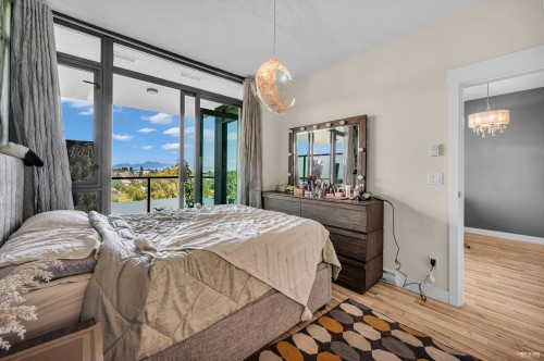 1606-7088 18Th Avenue, Burnaby, BC 