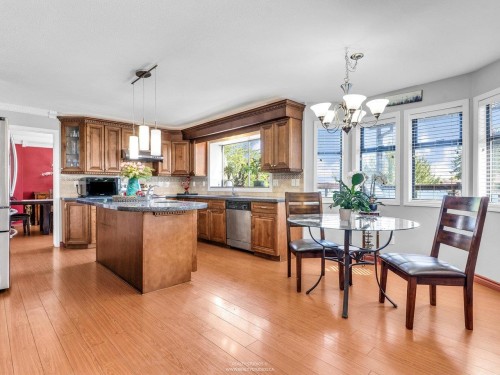 1028 Dansey Avenue, Coquitlam, BC 