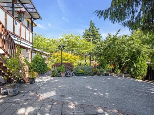 1028 Dansey Avenue, Coquitlam, BC 