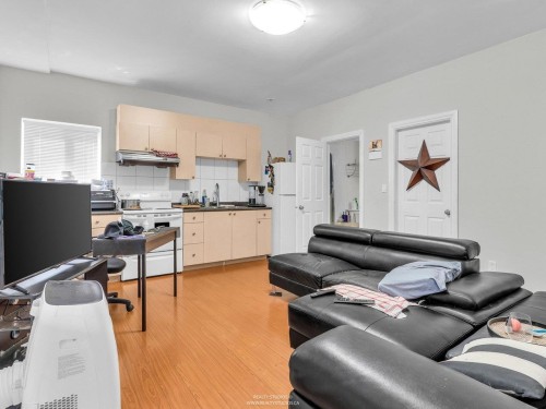 1028 Dansey Avenue, Coquitlam, BC 