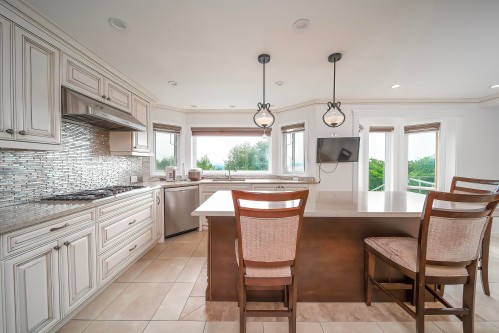 2138 Westhill Place, West Vancouver, BC 