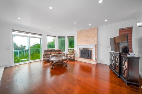 2138 Westhill Place, West Vancouver, BC 