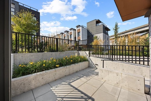 611-6085 Irmin Street, Burnaby, BC 