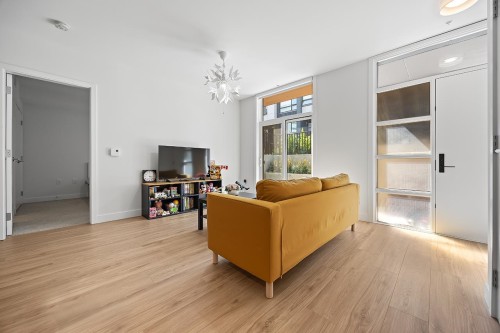 611-6085 Irmin Street, Burnaby, BC 