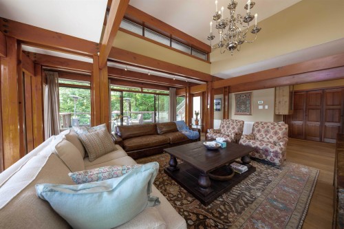 4885 Cove Cliff Place, North Vancouver, BC 