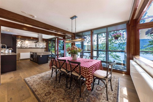 4885 Cove Cliff Place, North Vancouver, BC 