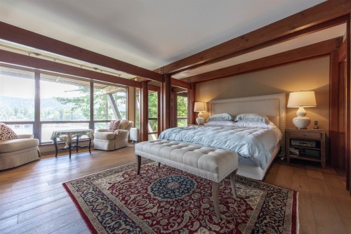 4885 Cove Cliff Place, North Vancouver, BC 