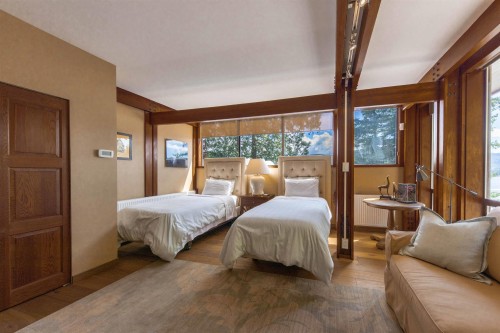 4885 Cove Cliff Place, North Vancouver, BC 