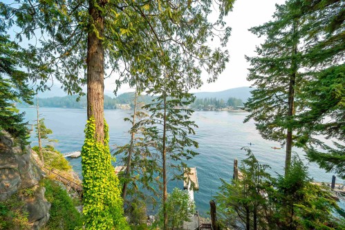 4885 Cove Cliff Place, North Vancouver, BC 