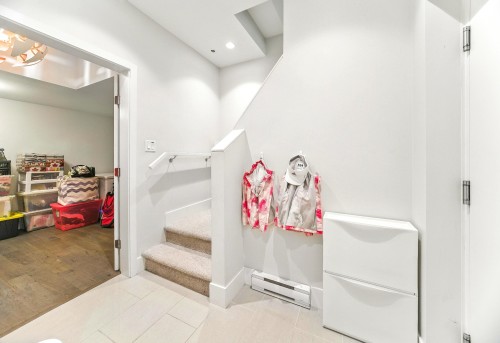 276 62Nd Avenue W, Vancouver, BC 