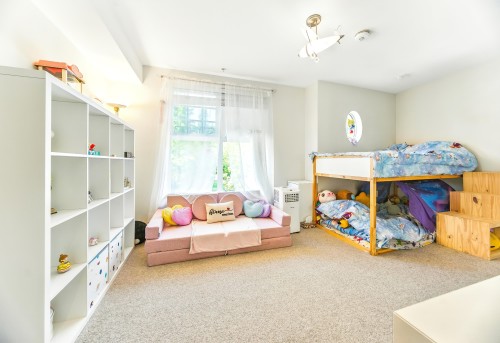 276 62Nd Avenue W, Vancouver, BC 