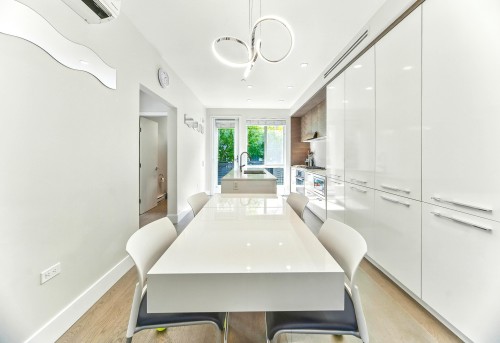 276 62Nd Avenue W, Vancouver, BC 