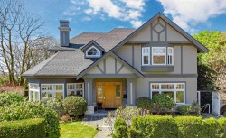 5885 Angus Drive  Vancouver, BC V6M 3N7