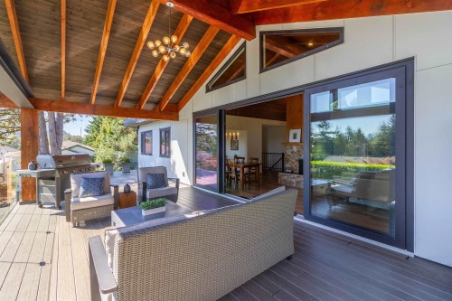 302 Oxford Drive, Port Moody, BC 