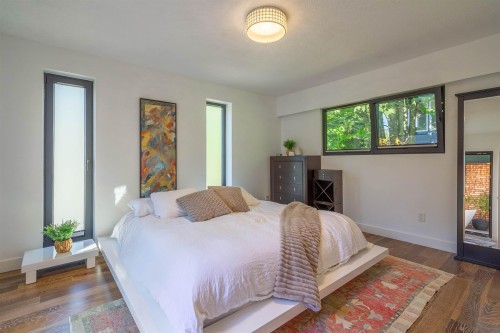 302 Oxford Drive, Port Moody, BC 