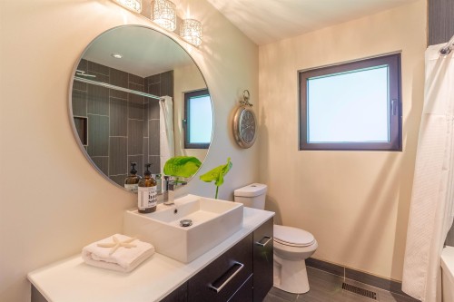 302 Oxford Drive, Port Moody, BC 