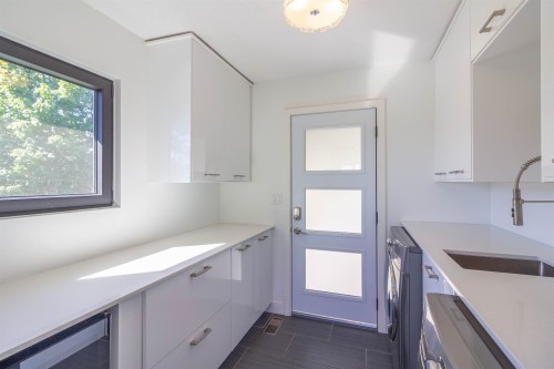 302 Oxford Drive, Port Moody, BC 