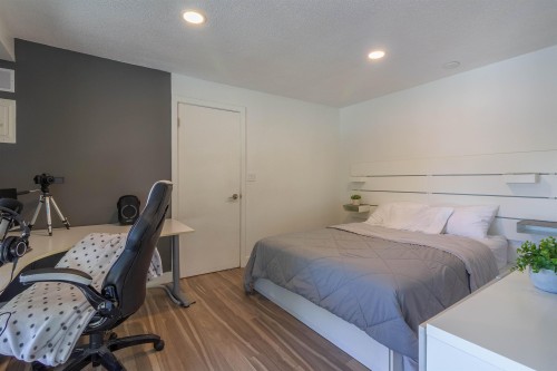 302 Oxford Drive, Port Moody, BC 