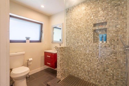 302 Oxford Drive, Port Moody, BC 