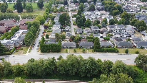 2576 Grandview Highway S, Vancouver, BC 