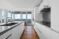 1708-8555 Granville Street  Vancouver, BC V6P 0C3