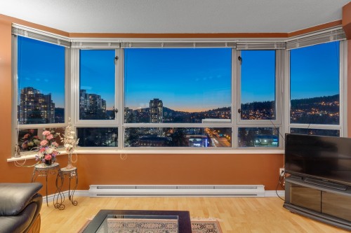 1502-3070 Guildford Way, Coquitlam, BC 