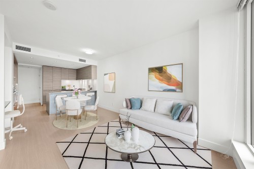 901-7388 Kingsway  Burnaby, BC V3N 0G9