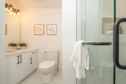 1924 William Street, Vancouver, BC 