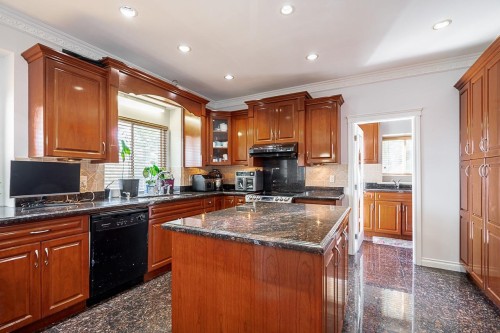 1306 60 Avenue E, Vancouver, BC 