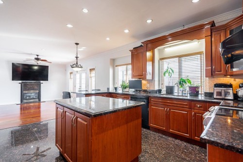 1306 60 Avenue E, Vancouver, BC 