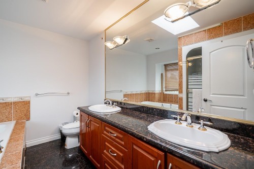 1306 60 Avenue E, Vancouver, BC 