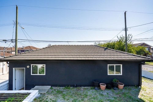1306 60 Avenue E, Vancouver, BC 