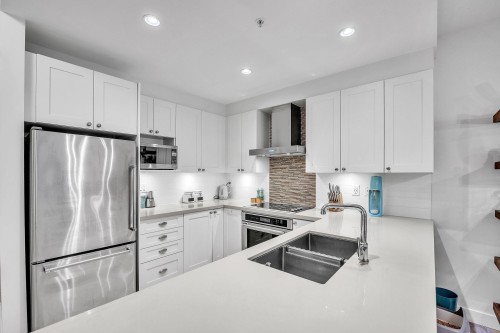 306-3399 Noel Drive, Burnaby, BC 