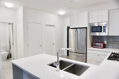 306-621 Regan Avenue, Coquitlam, BC 