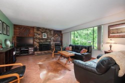 3875 Regent Avenue  North Vancouver, BC V7N 2C3