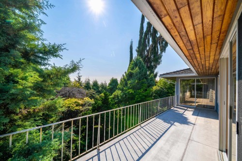 1346 Whitby Road, West Vancouver, BC 