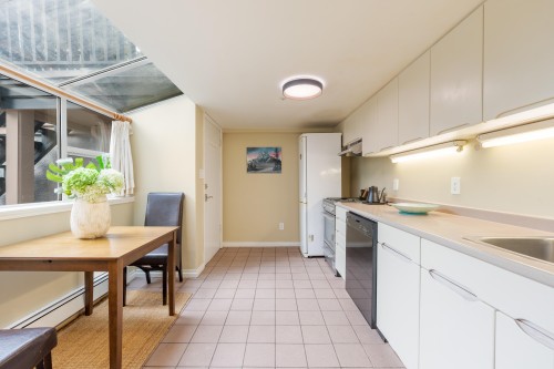 3982 35Th Avenue W, Vancouver, BC 