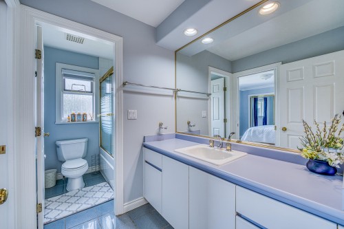 3660 Granville Avenue, Richmond, BC 