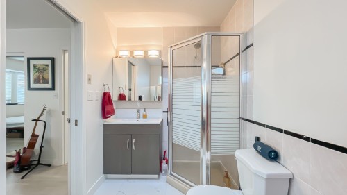 736 55Th Avenue E, Vancouver, BC 