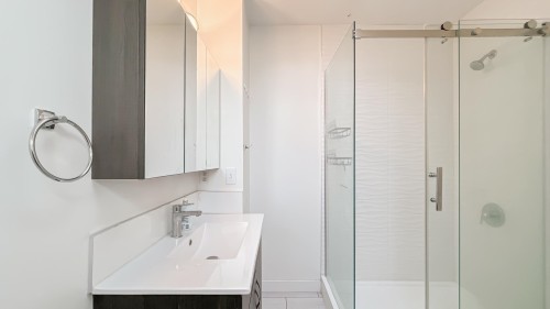 736 55Th Avenue E, Vancouver, BC 