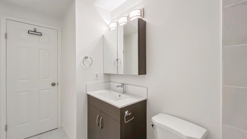 736 55Th Avenue E, Vancouver, BC 