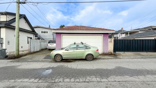 736 55Th Avenue E, Vancouver, BC 