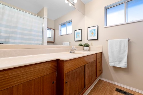 4925 2 Avenue, Delta, BC 