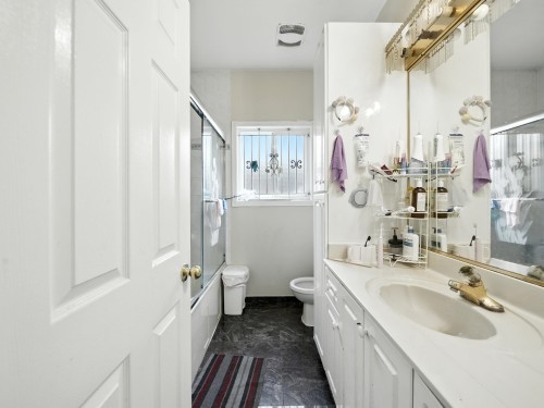 2228 40Th Avenue E, Vancouver, BC 